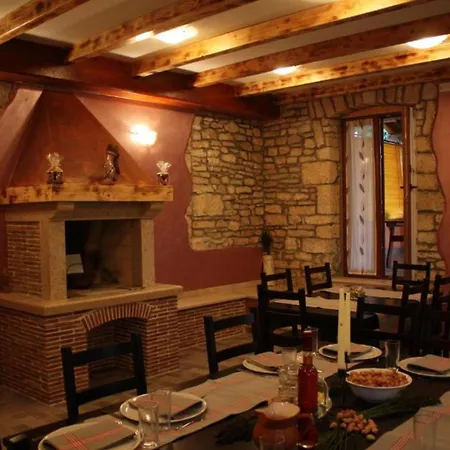 Authentic Istrian For Unforgettable 別荘