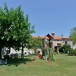 Authentic Istrian For Unforgettable Semesterbostad *