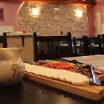 Authentic Istrian For Unforgettable Semesterbostad